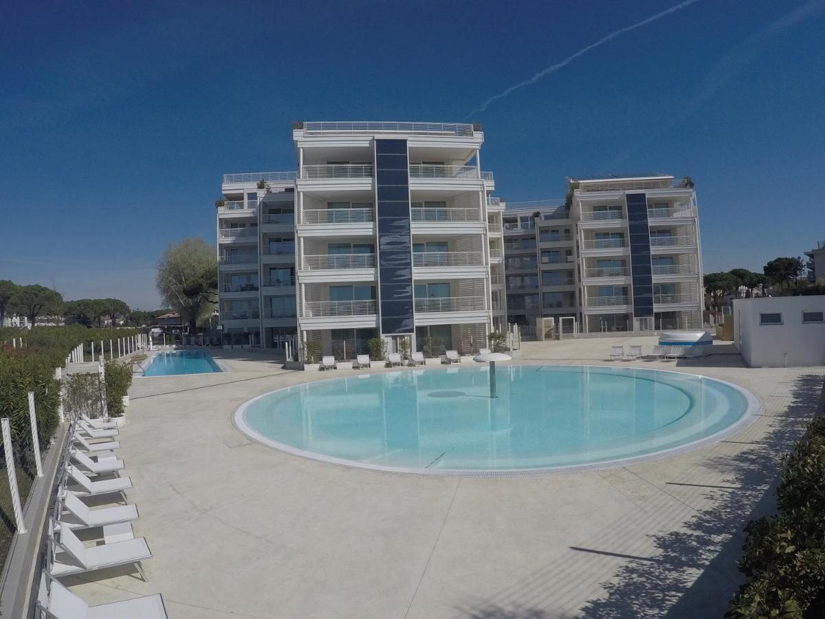 Marina - Agenzia Cocal *